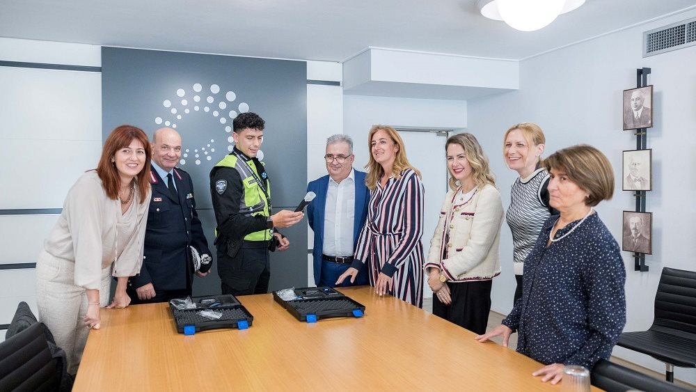 ΕΑΕΕ: Δωρεά αλκοολομέτρων για την ενίσχυση του έργου της Διεύθυνσης Τροχαίας Αττικής