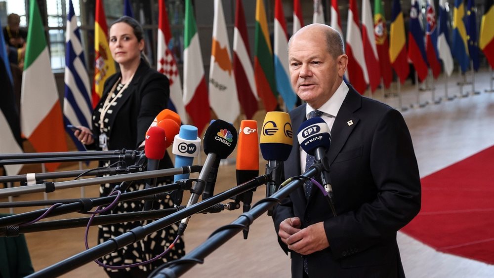 Σόλτς: Σωστή η συζήτηση για το πώς θα κατεβάσουμε τις τιμές στο φυσικό αέριο