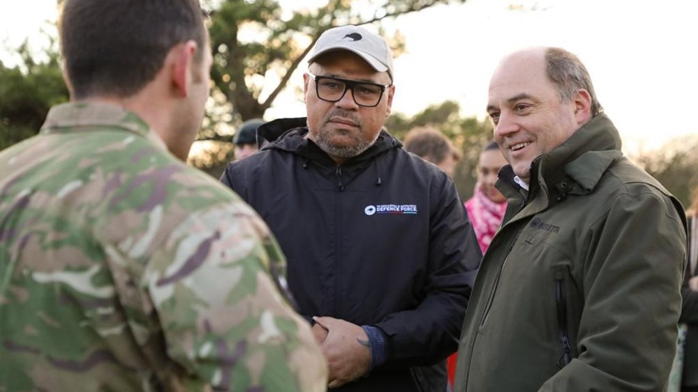 Ουκρανία: Το Κίεβο επισκέφθηκε ο υπουργός Άμυνας της Νέας Ζηλανδίας