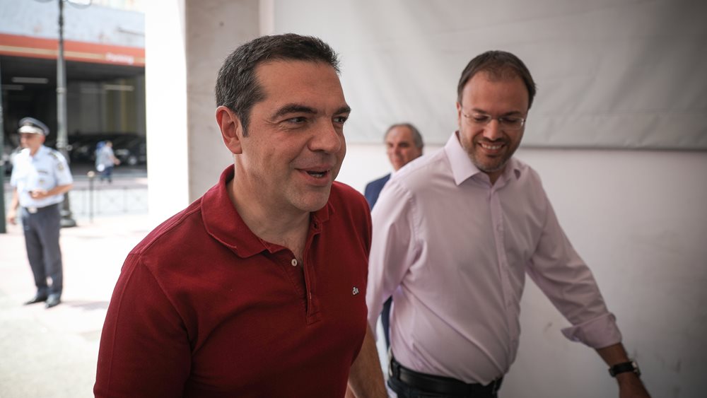 "Πάσα" Θεοχαρόπουλου σε Τσίπρα: Να αποφασίσουν τα μέλη για το όνομα του ΣΥΡΙΖΑ