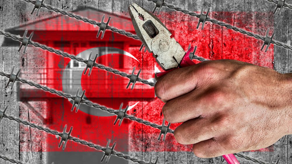 Η ΕΕ καλεί την Τουρκία να προβεί σε έρευνες για κακοποιήσεις και αναγκαστικές επαναπροωθήσεις μεταναστών