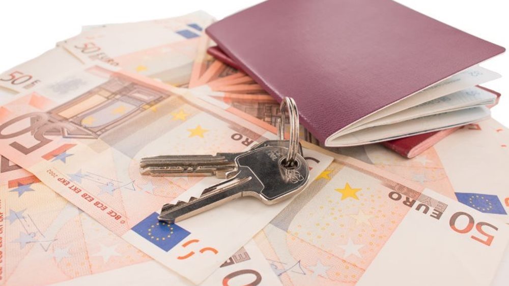 "Φρενάρουν" οι αιτήσεις για νέες άδειες Golden Visa