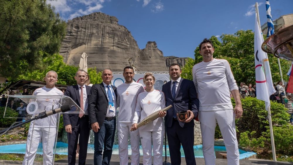 Η Καλαμπάκα υποδέχθηκε σήμερα την Ολυμπιακή Φλόγα – Ο περιφερειάρχης Θεσσαλίας στη Λαμπαδηδρομία των Τρικάλων