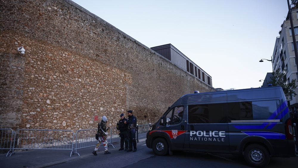 Γαλλία: Τρεις κρατούμενοι απείλησαν τον Νικολά Σαρκοζί στη φυλακή Λα Σαντέ