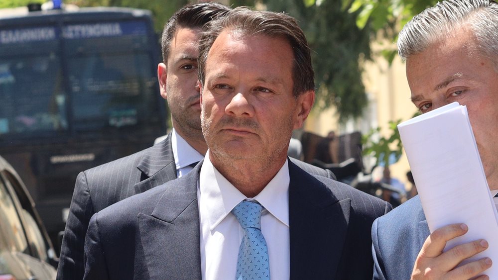 Άρση απορρήτου των επικοινωνιών του Απ. Λύτρα ζητά η σύζυγος του