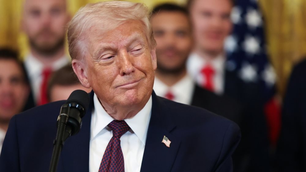 Ο Τραμπ παρέλαβε το Νόμπελ Ειρήνης από τη Ματσάδο - "Τι υπέροχη χειρονομία αμοιβαίου σεβασμού"