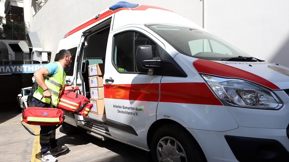 Ο ΙΣΑ αποστέλλει ασθενοφόρο με διασώστες, φάρμακα και νερά, στις πληγείσες περιοχές