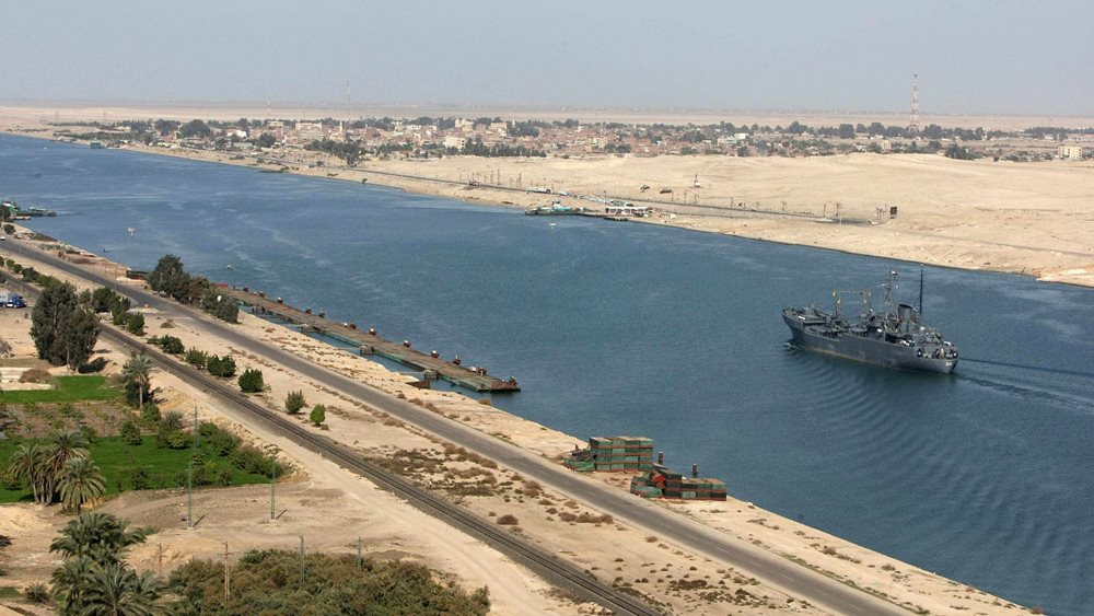 Egypt: Tanker ran aground and temporarily closed the Suez Canal