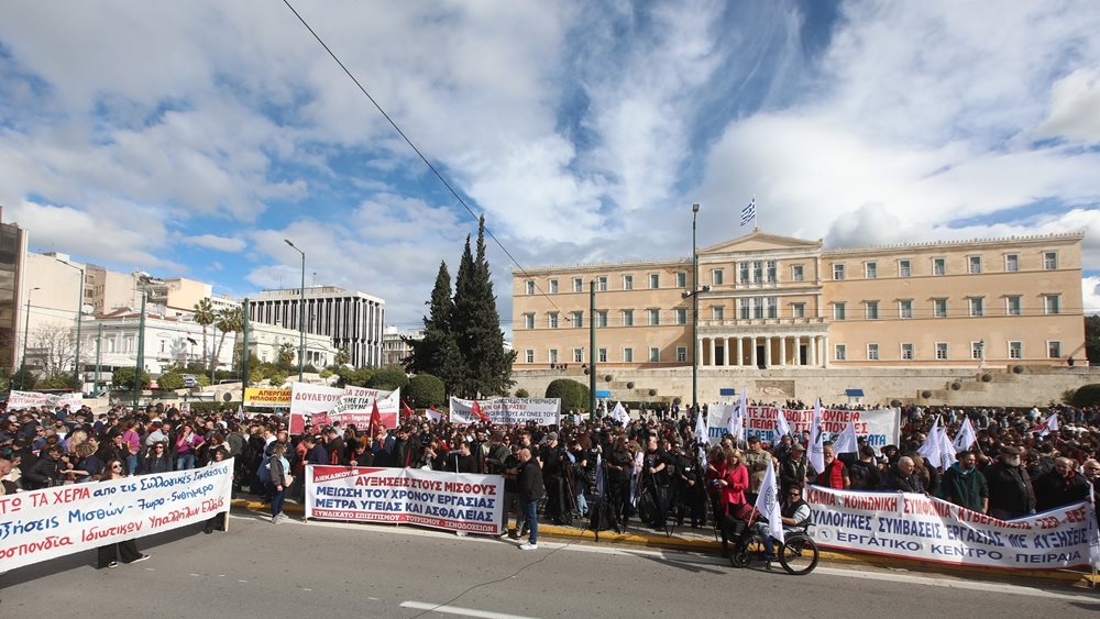 Συλλαλητήριο στο Σύνταγμα: Δηλώσεις προέδρων ομοσπονδιών και συνδικάτων εναντίον του ν/σ για τις συλλογικές συμβάσεις εργασίας