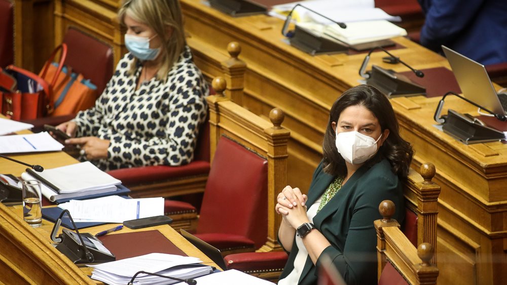 Σε ήπιους τόνους η πρώτη μέρα συζήτησης του ν/σ για το νέο σχολείο