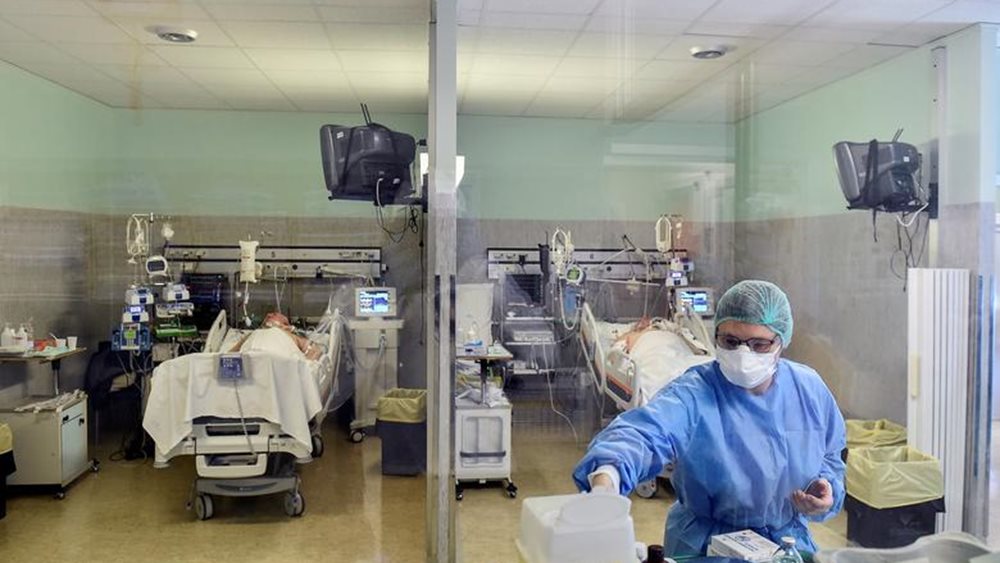 Γιατί οι άνδρες είναι πιο ευάλωτοι στον κορονοϊό