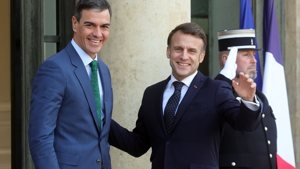 Σάντσεθ από Παρίσι: Η Ισπανία είναι έτοιμη να υποστηρίξει την Ουκρανία για όσο χρειάζεται