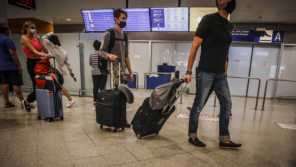 Πώς κινήθηκαν αεροπορικές και οδικές αφίξεις το πρώτο τρίμηνο