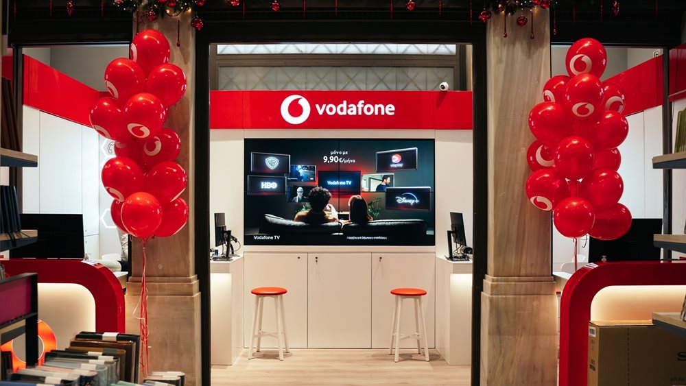 Νέα στρατηγική συνεργασία Vodafone Ελλάδας - Public για μία ολοκληρωμένη εμπειρία τεχνολογίας