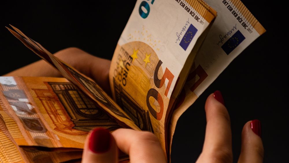 Ο δείκτης μισθολογικού κόστους θα καθορίζει εισφορές και συντάξεις