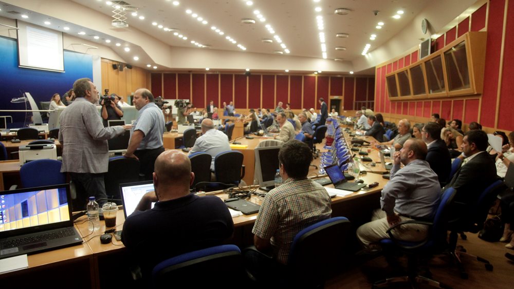 Απόλυτος τραγέλαφος η παρουσίαση του συστήματος του διαγωνισμού για τις άδειες