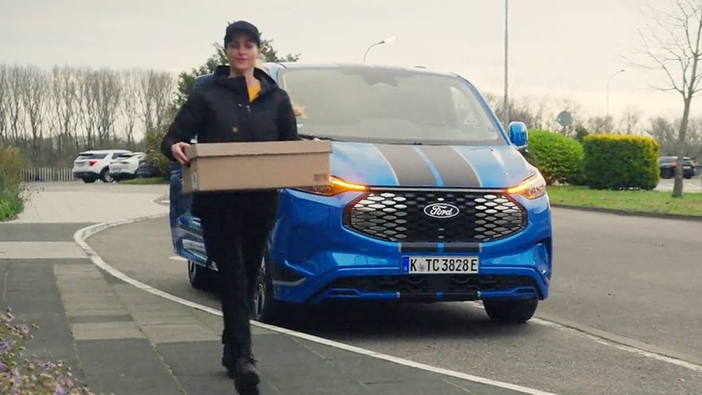Τι προσφέρει η νέα τεχνολογία Delivery Assist στα επαγγελματικά οχήματα της Ford