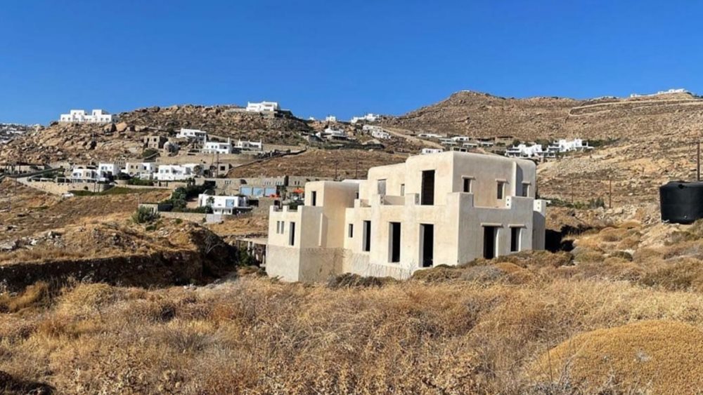 Πλειστηριασμοί: Οι βίλες της Μαλαματίνα και τα άλλα σφυριά της Μυκόνου
