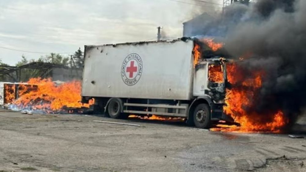 Ουκρανία: Τρεις εργαζόμενοι του Ερυθρού Σταυρού νεκροί από πλήγμα στο Ντονέτσκ - &quot;Άλλο ένα ρωσικό έγκλημα&quot;, λέει ο Ζελένσκι