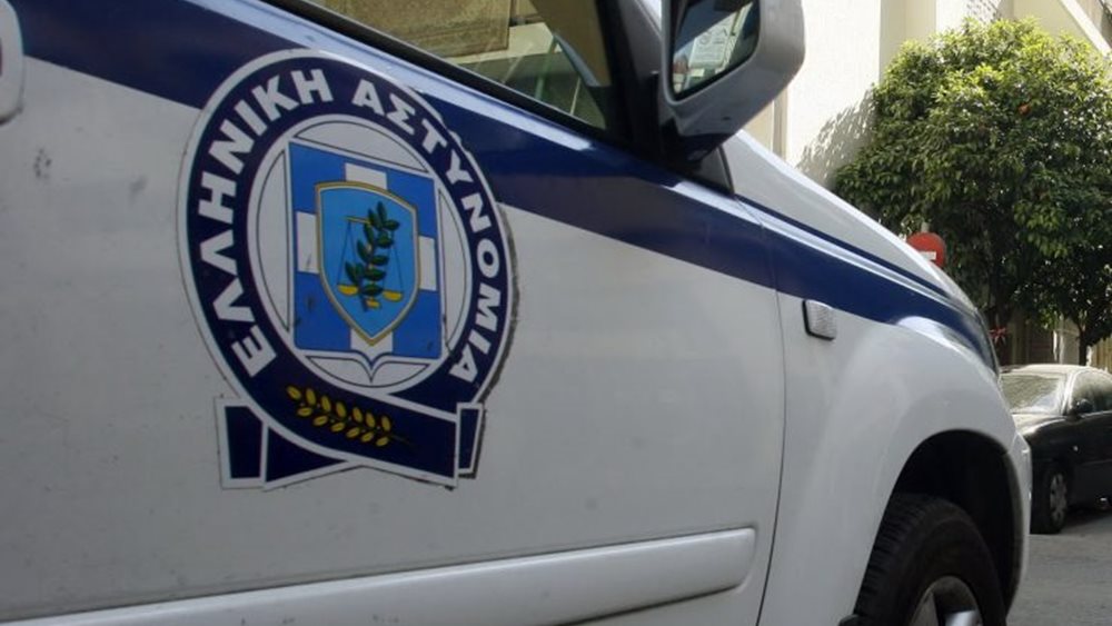 Άγνωστοι επιτέθηκαν σε σύμβουλο του Μιχάλη Χρυσοχοΐδη