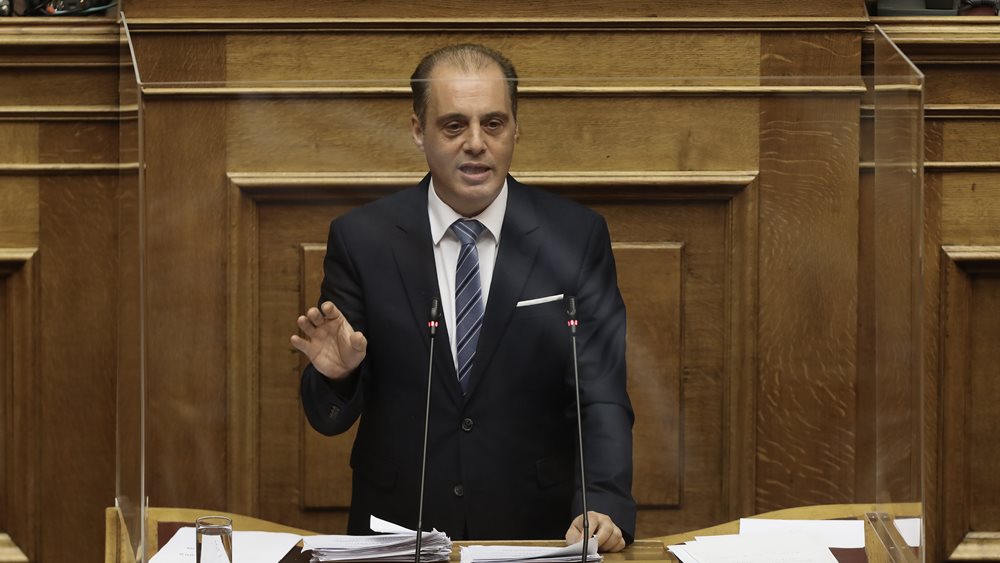 Βελόπουλος: Μην λοιδορείτε τους γονείς που αναζητούν πειστικές απαντήσεις