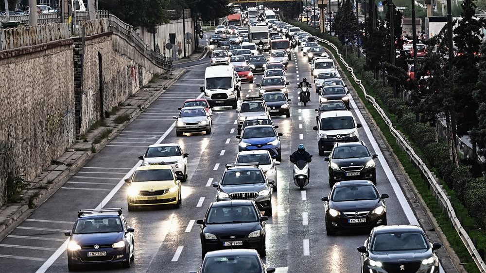 Ομαλή η επιστροφή των εκδρομέων από το τριήμερο της 25ης Μαρτίου – Αυξημένη κίνηση στην Αθηνών-Κορίνθου