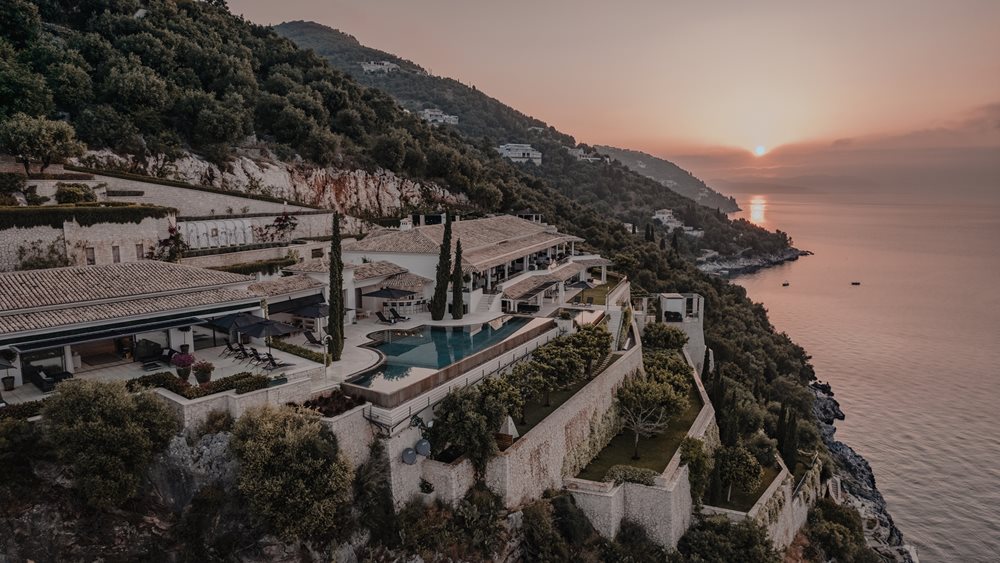 Η Forbes Roula Rouva διαχειρίζεται χαρτοφυλάκιο πολυτελών ακινήτων άνω των 700 εκατομμυρίων ευρώ στην Ελλάδα