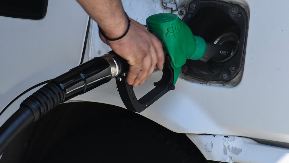 Εξαρθρώθηκε κύκλωμα που εισήγαγε χημικούς διαλύτες από τη Βουλγαρία για τη νόθευση υγρών καυσίμων