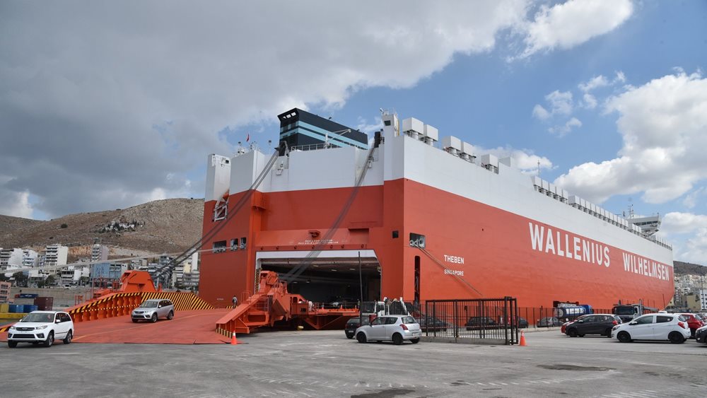 Στο Λιμάνι του Πειραιά το νεότευκτο M/V "Theben"