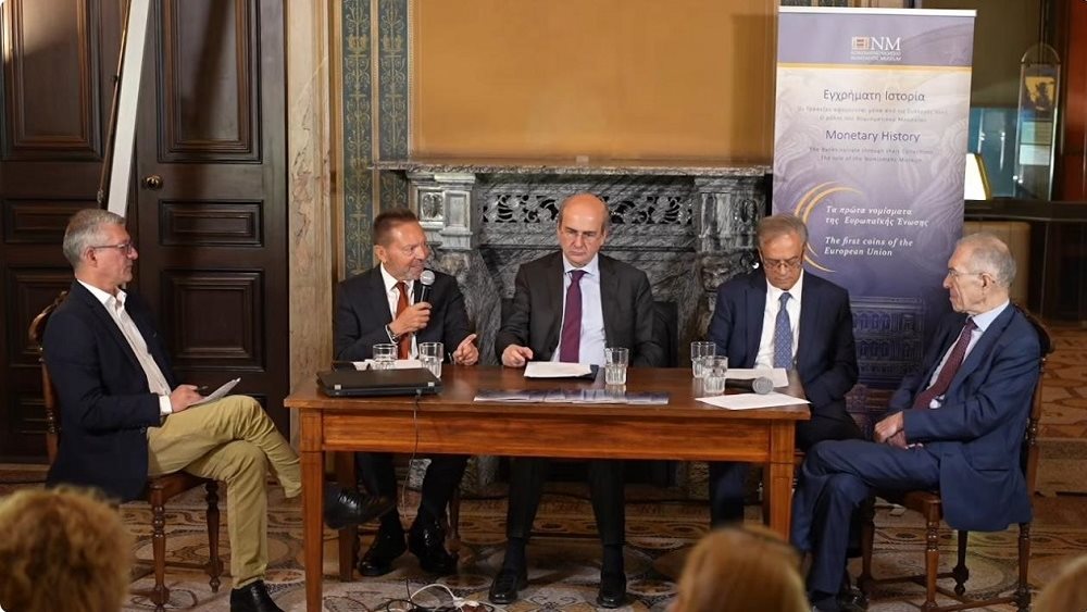 Γ. Στουρνάρας: Η Ελλάδα βρίσκεται περίπου στον κοινοτικό μέσο όρο στη χρήση ηλεκτρικών μέσων πληρωμών