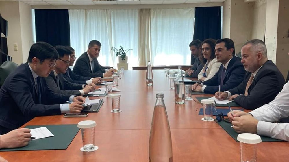 Συνάντηση με τον πρόεδρο της Cosco Shipping, Γουάν Μιν, είχε ο υπουργός Ανάπτυξης Κ. Σκρέκας