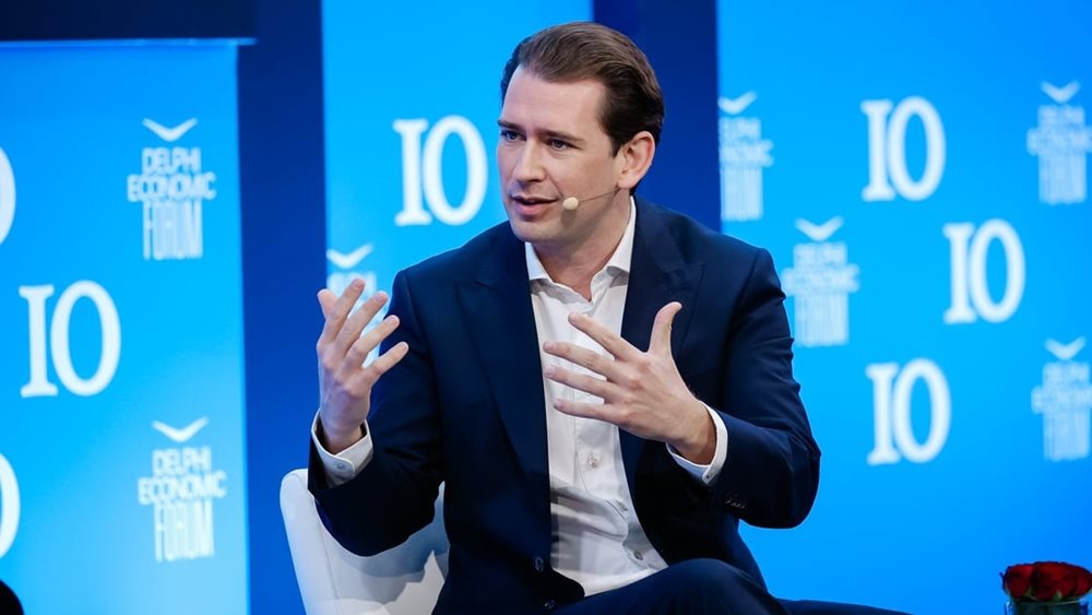 Κουρτς στο Delphi Economic Forum: Ο Τραμπ επιλέγει να κάνει κάτι που είναι αδιανόητο για τους περισσότερους - Κακή ιδέα οι δασμοί
