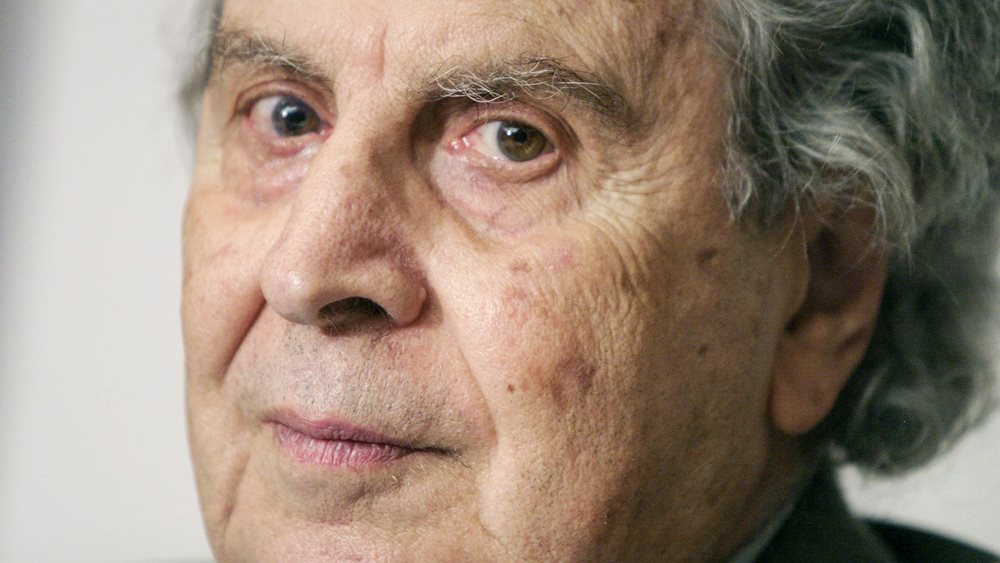 Ιδού η συμβολαιογραφική πράξη με την τελευταία επιθυμία του Μίκη Θεοδωράκη