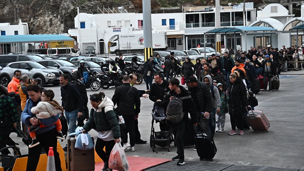 Αγωνίας συνέχεια στη Σαντορίνη: Δύο σεισμοί 4 και 4,3 Ρίχτερ τα ξημερώματα - Ε. Λέκκας: Υπαρκτό το ενδεχόμενο σεισμού άνω των 6 Ρίχτερ