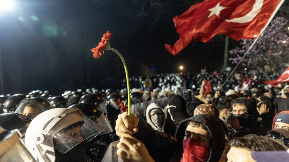 Τουρκία: Το BBC καταγγέλλει την απέλαση δημοσιογράφου του - Κάλυπτε αντικυβερνητικές διαδηλώσεις