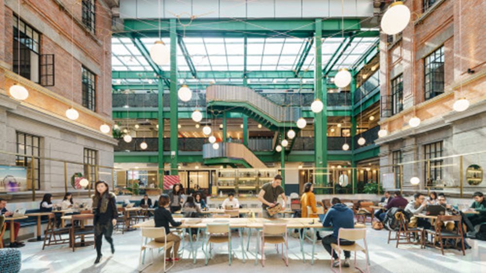 WeWork: Αποχωρεί από 40 τοποθεσίες στις ΗΠΑ για να μειώσει το κόστος