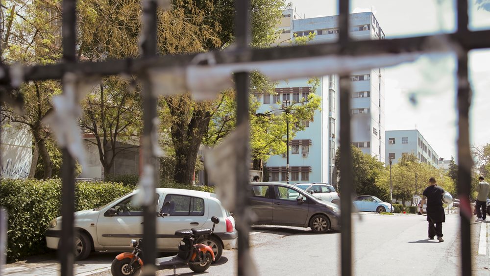 Εντοπίστηκαν 49 μολότοφ σε υπόγειο της Πολυτεχνικής Σχολής του ΑΠΘ
