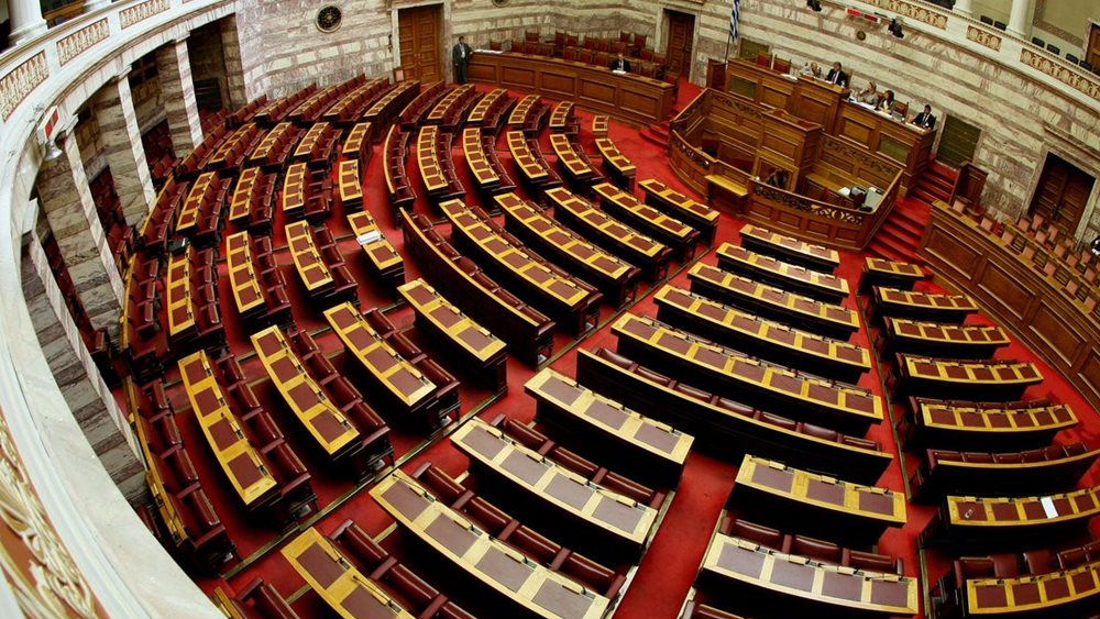 Πάρτι τροπολογιών στη Βουλή με κλειστά ΜΜΕ!