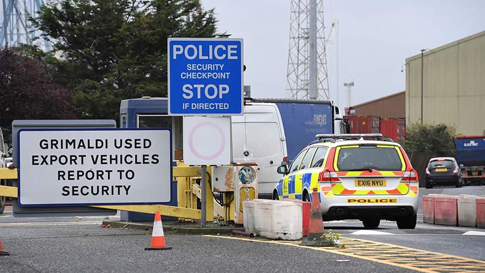 Αυξάνεται η αγωνία των Βιετναμέζων για το &quot;φορτηγό του θανάτου&quot; στο Λονδίνο