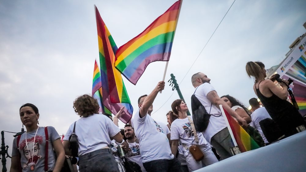 Ν/σ για ισότητα στο γάμο: Καλωσορίζει το νομοσχέδιο η κοινότητα ΛΟΑΤΚΙ+ και ζητάει τολμηρότερα βήματα