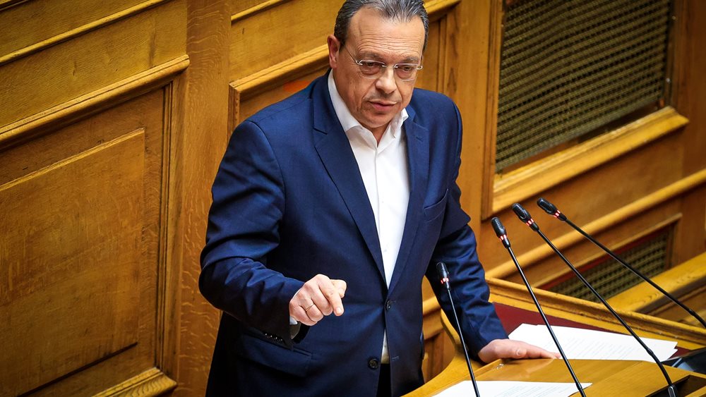 Σ. Φάμελλος κατά Ν. Ανδρουλάκη και Ζ. Κωνσταντοπούλου στην Πολιτική Γραμματεία