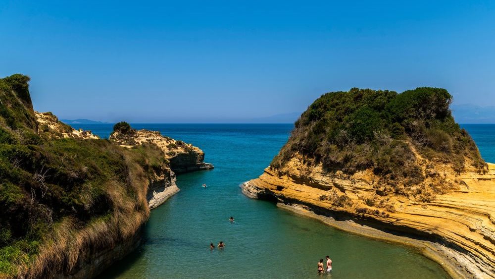 Οι Βρετανοί μπορούν πλέον να ετοιμάζουν "βαλίτσες" για Ελλάδα