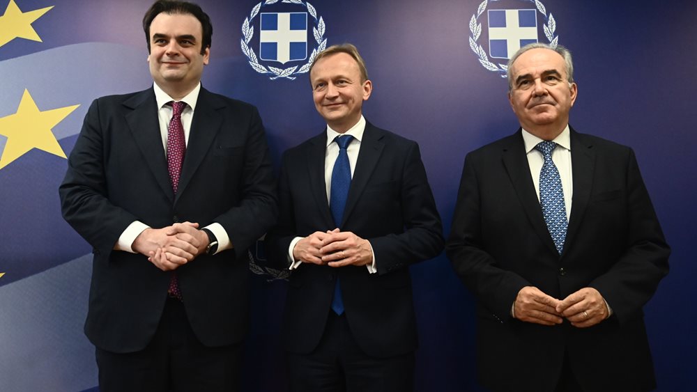 Συνάντηση Κ. Πιερρακάκη- Π. Σεράφιν: &quot;Η Ελλάδα πιστεύει σε μια Ευρώπη που εμπνέει εμπιστοσύνη και σταθερότητα στους πολίτες της&quot;