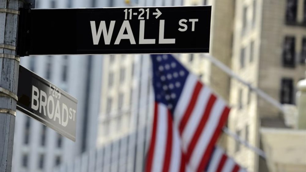 Άνοδος στη Wall με το βλέμμα στη Fed - "Άλμα" 7% για την Tesla