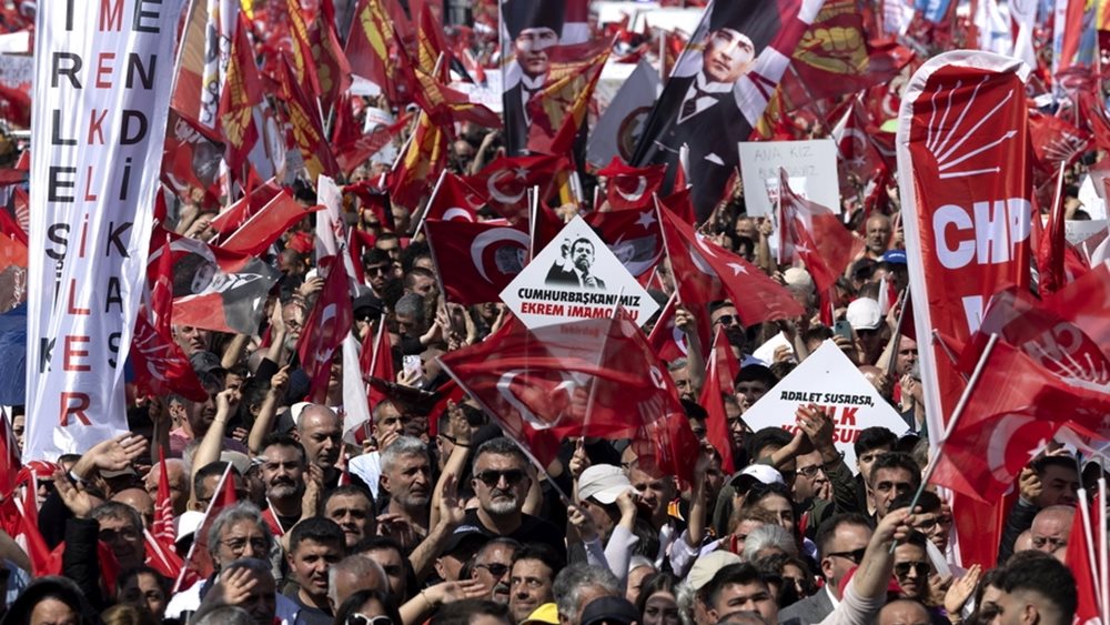 Νέο μήνυμα Ιμάμογλου μετά τη μαζική συγκέντρωση: "Το έθνος θα κερδίσει - Σε ευχαριστώ Κωνσταντινούπολη"