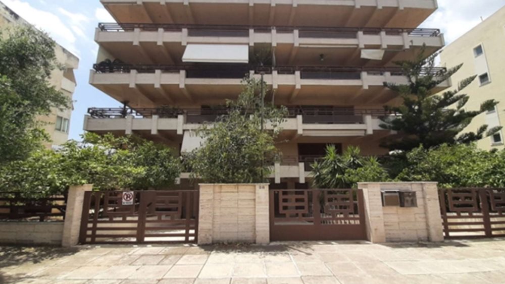 Στο σφυρί η κατοικία του Απόστολου Βεντούρη στην Γλυφάδα
