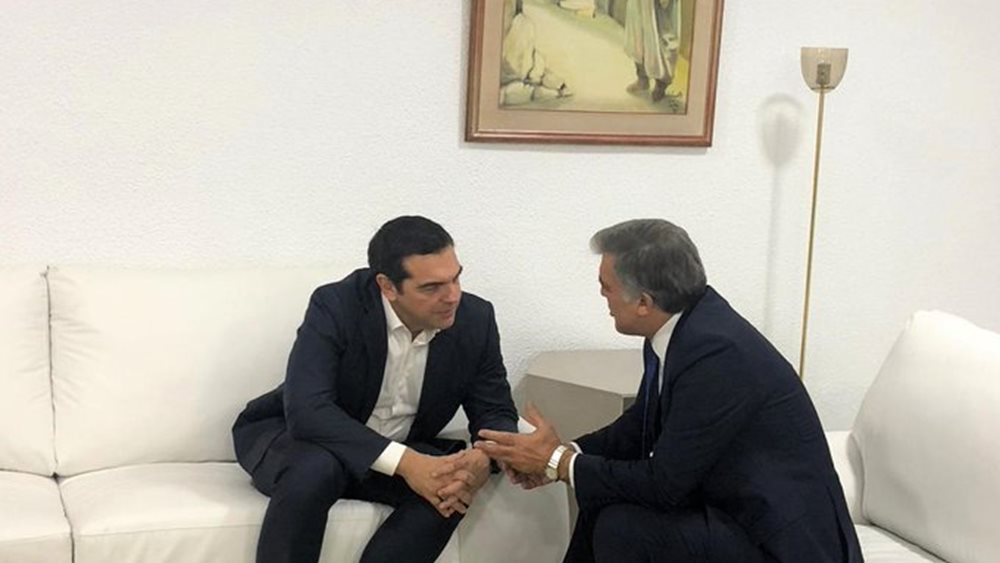 Με τον τέως πρόεδρο της Τουρκίας Αμπντουλάχ Γκιουλ συναντήθηκε ο Αλ. Τσίπρας