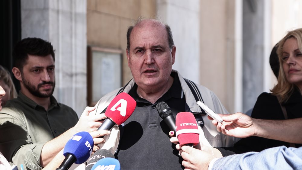 &quot;Κατευναστικός&quot; ο Ν. Φίλης μετά το τετ α τετ με τον Στ. Κασσελάκη