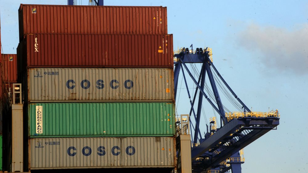 Cosco continues its investment plan in Greece