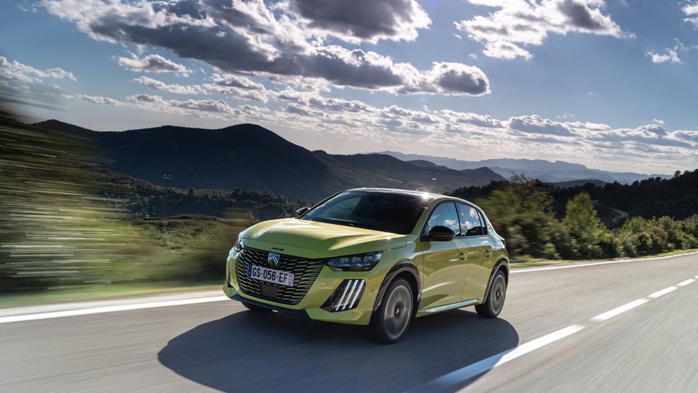 Αποστολή στη Βαρκελώνη: Οδηγούμε το νέο Peugeot e-208